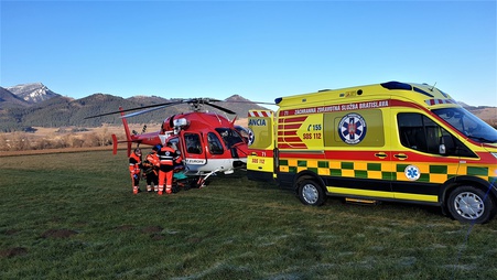 Záchranársky vrtuľník pomáhal žene na vrchu Veľký Choč