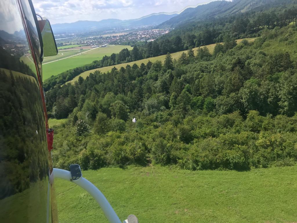 Paraglajdistovi do Nededze letel na pomoc vrtuľní