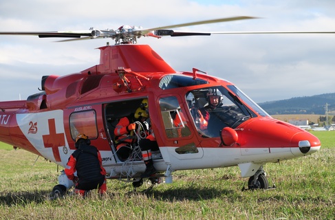 K dvom úrazom letel na pomoc záchranársky vrtuľník