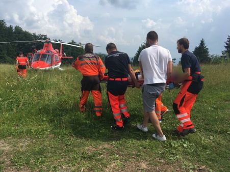 Na Dobšinskom kopci pomáhal záchranársky vrtuľník