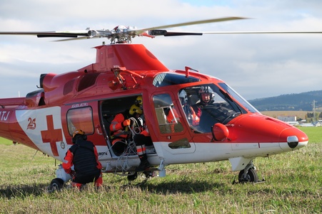 K dvom úrazom letel na pomoc záchranársky vrtuľník