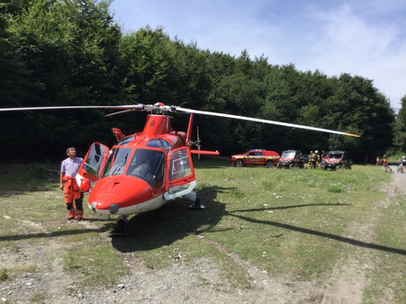 Záchranársky vrtuľník z Nitry pomáhal ročnému dievčatku aj cyklistke