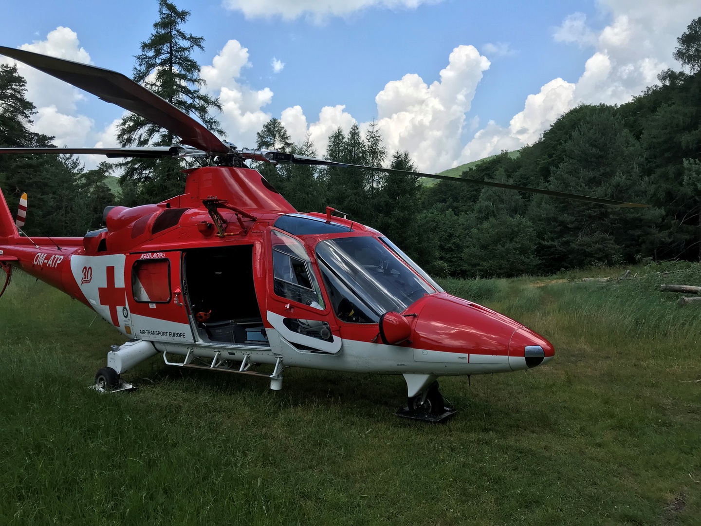 V Šútovskom sedle pristával záchranársky vrtuľník